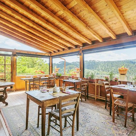 Agriturismo Di Charme E Ristorante Stallato Il Filo Di Paglia Carro Exterior foto