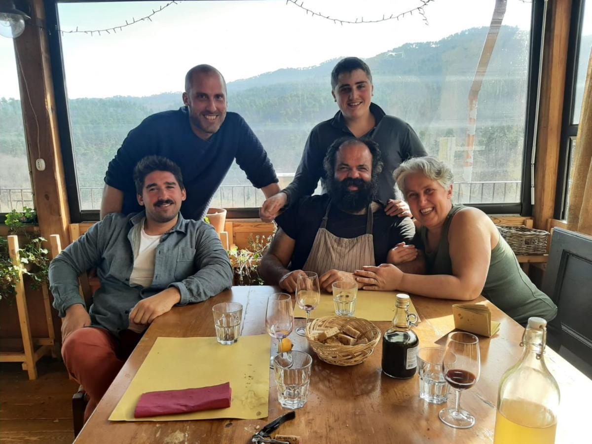 Agriturismo Di Charme E Ristorante Stallato Il Filo Di Paglia Carro Exterior foto