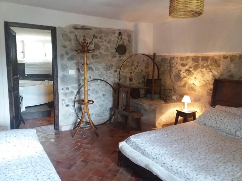 Agriturismo Di Charme E Ristorante Stallato Il Filo Di Paglia Carro Exterior foto