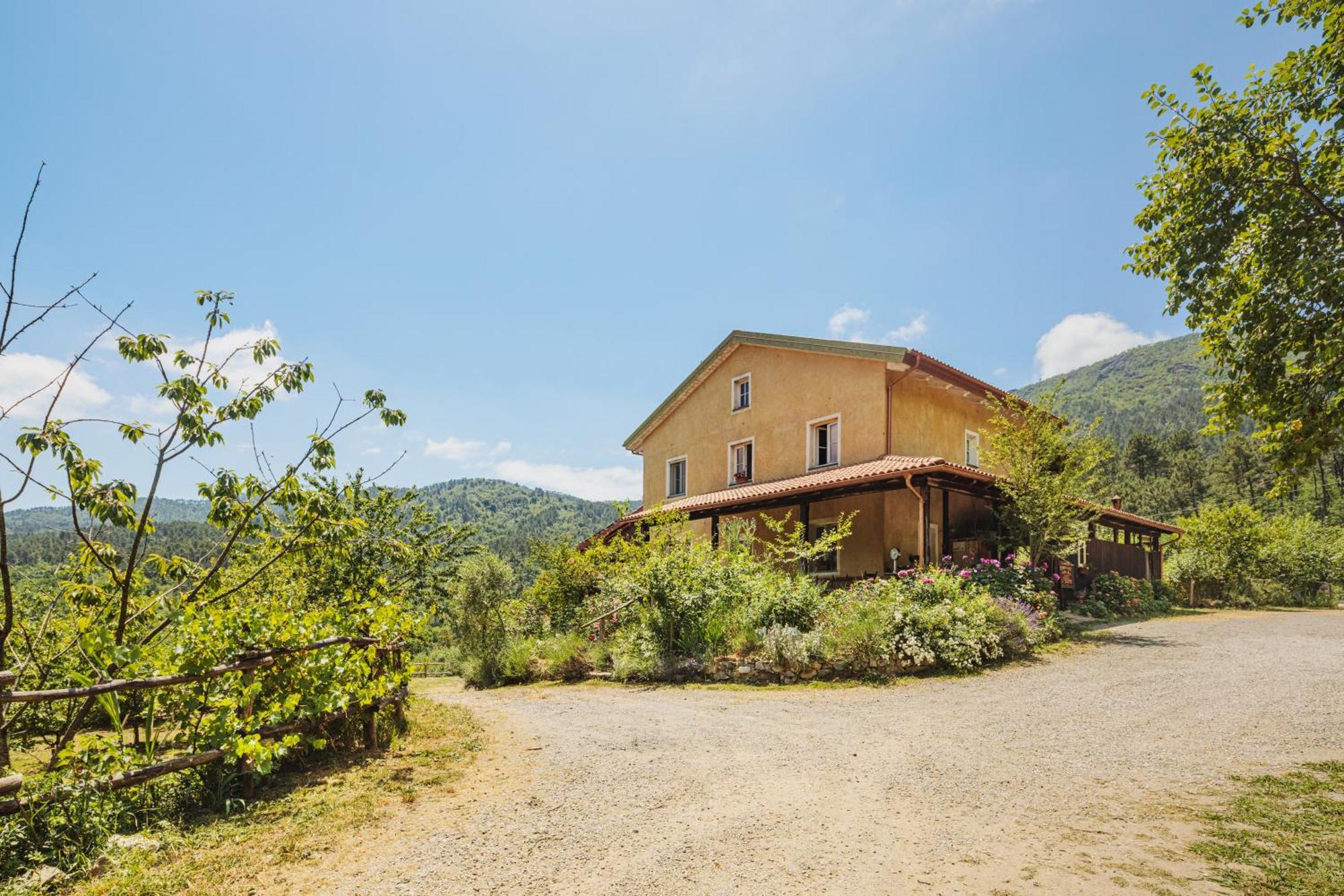 Agriturismo Di Charme E Ristorante Stallato Il Filo Di Paglia Carro Exterior foto